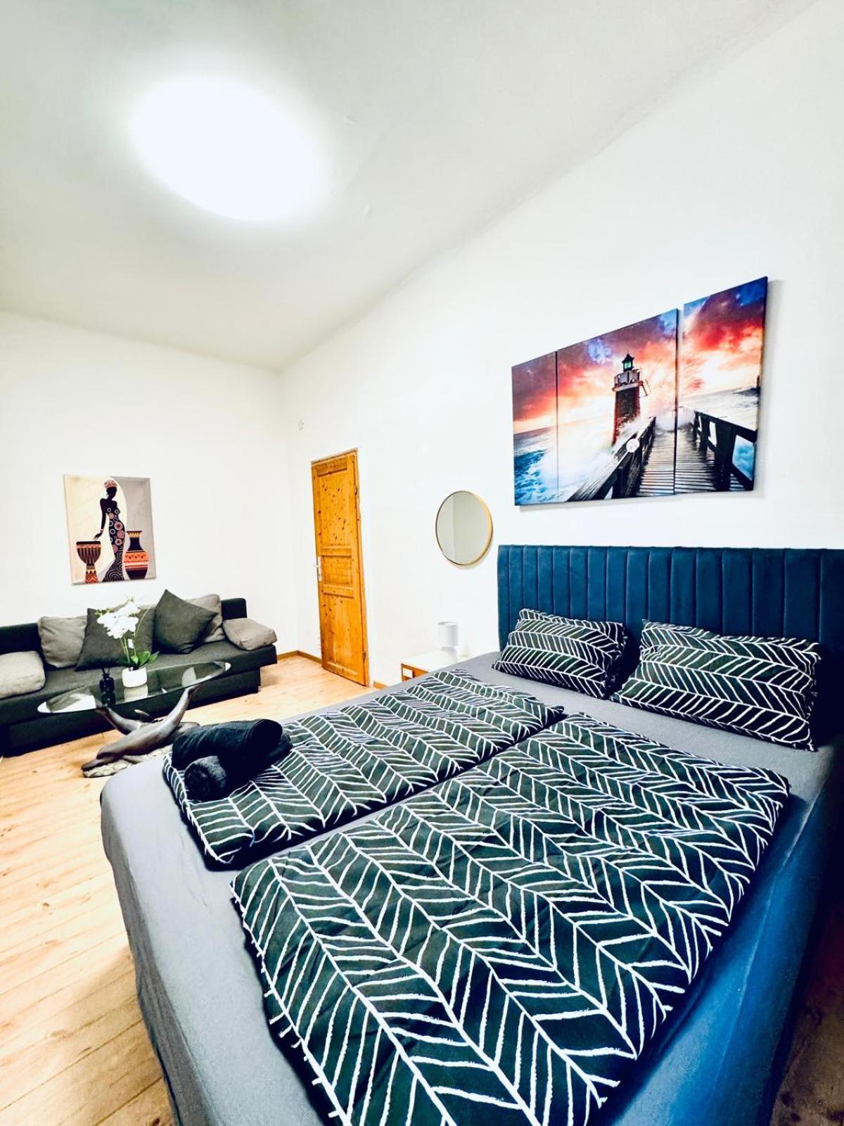 Amazing 4br Shared 10 Minute Walk To Fac Platz Wenen