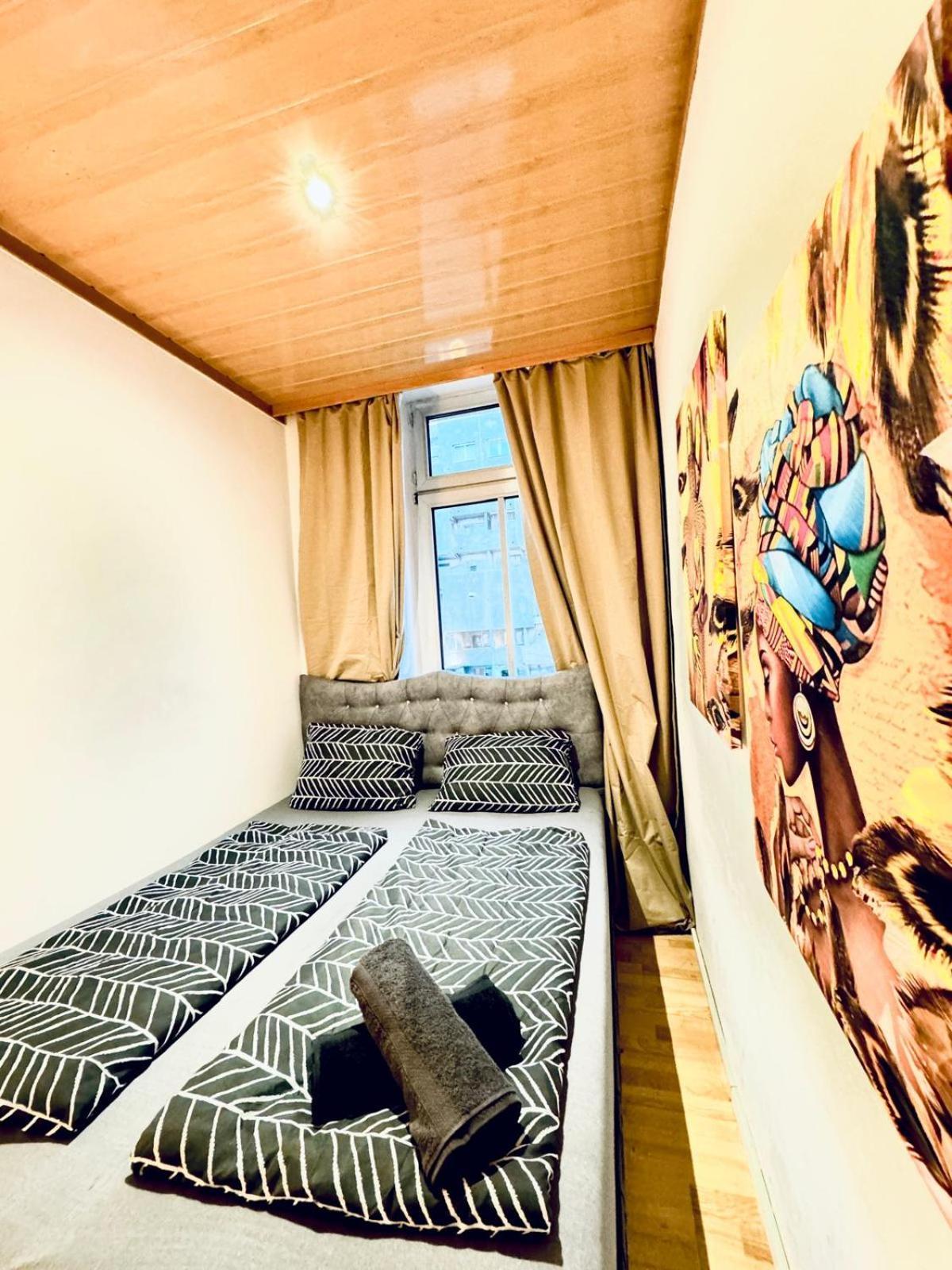 Amazing 4br Shared 10 Minute Walk To Fac Platz Appartement Wenen