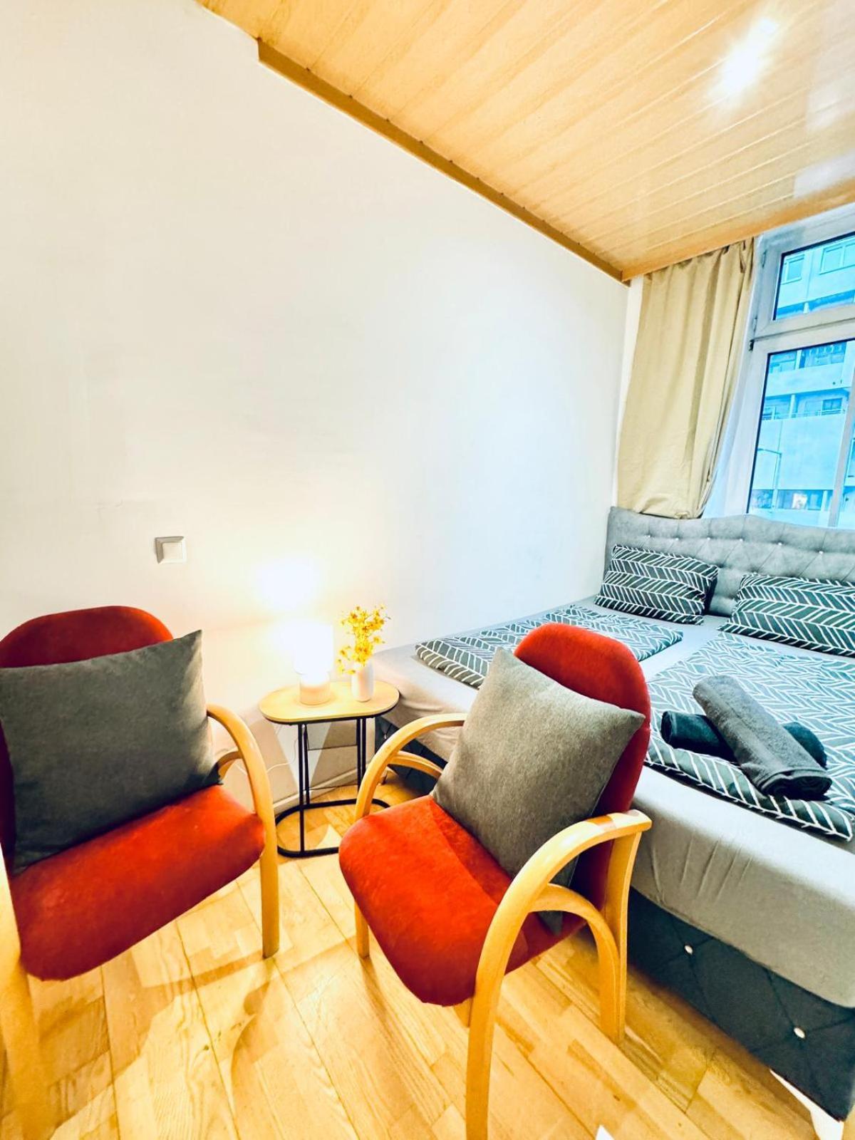 Appartement Amazing 4br Shared 10 Minute Walk To Fac Platz Wenen