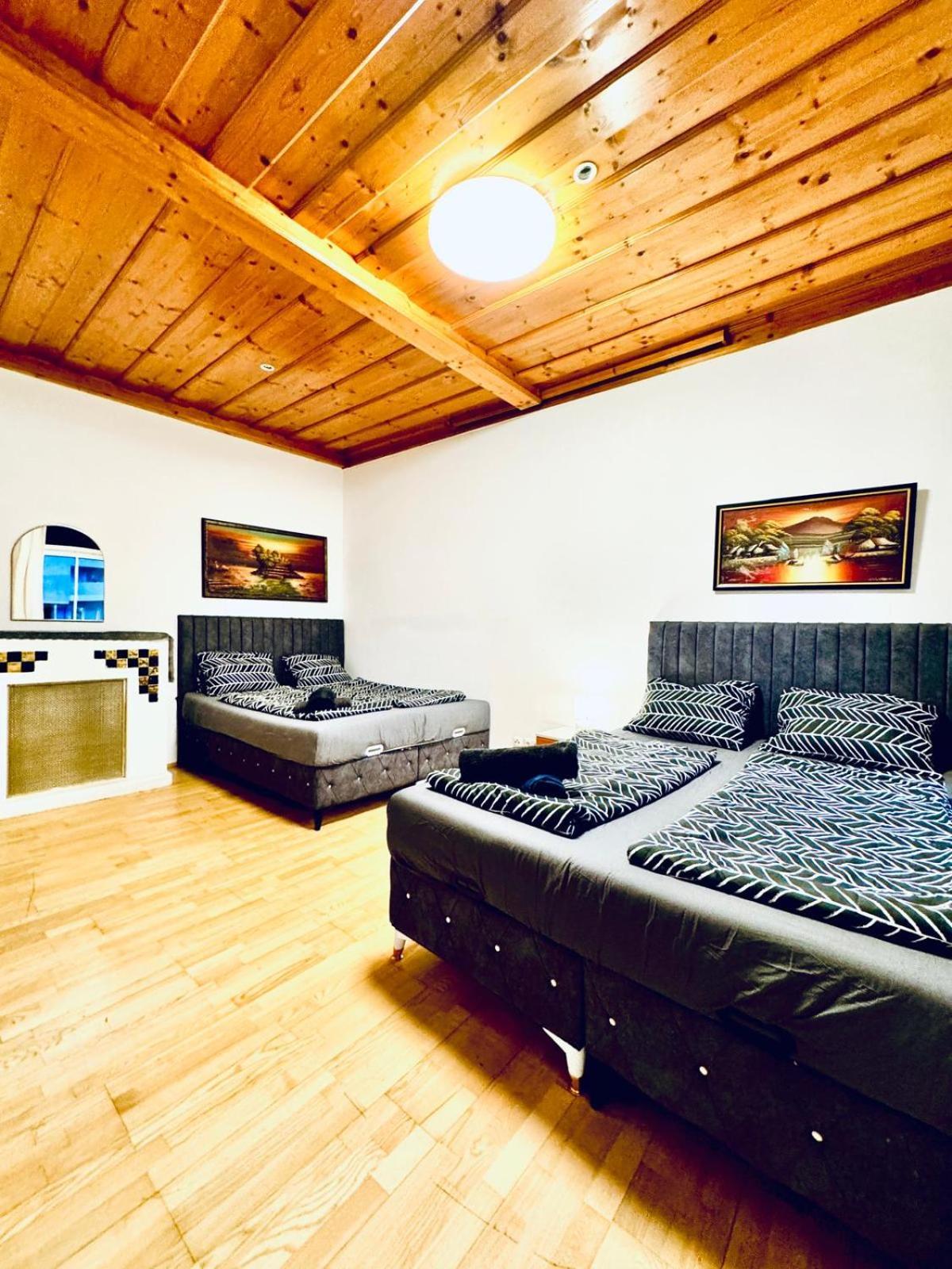 Appartement Amazing 4br Shared 10 Minute Walk To Fac Platz