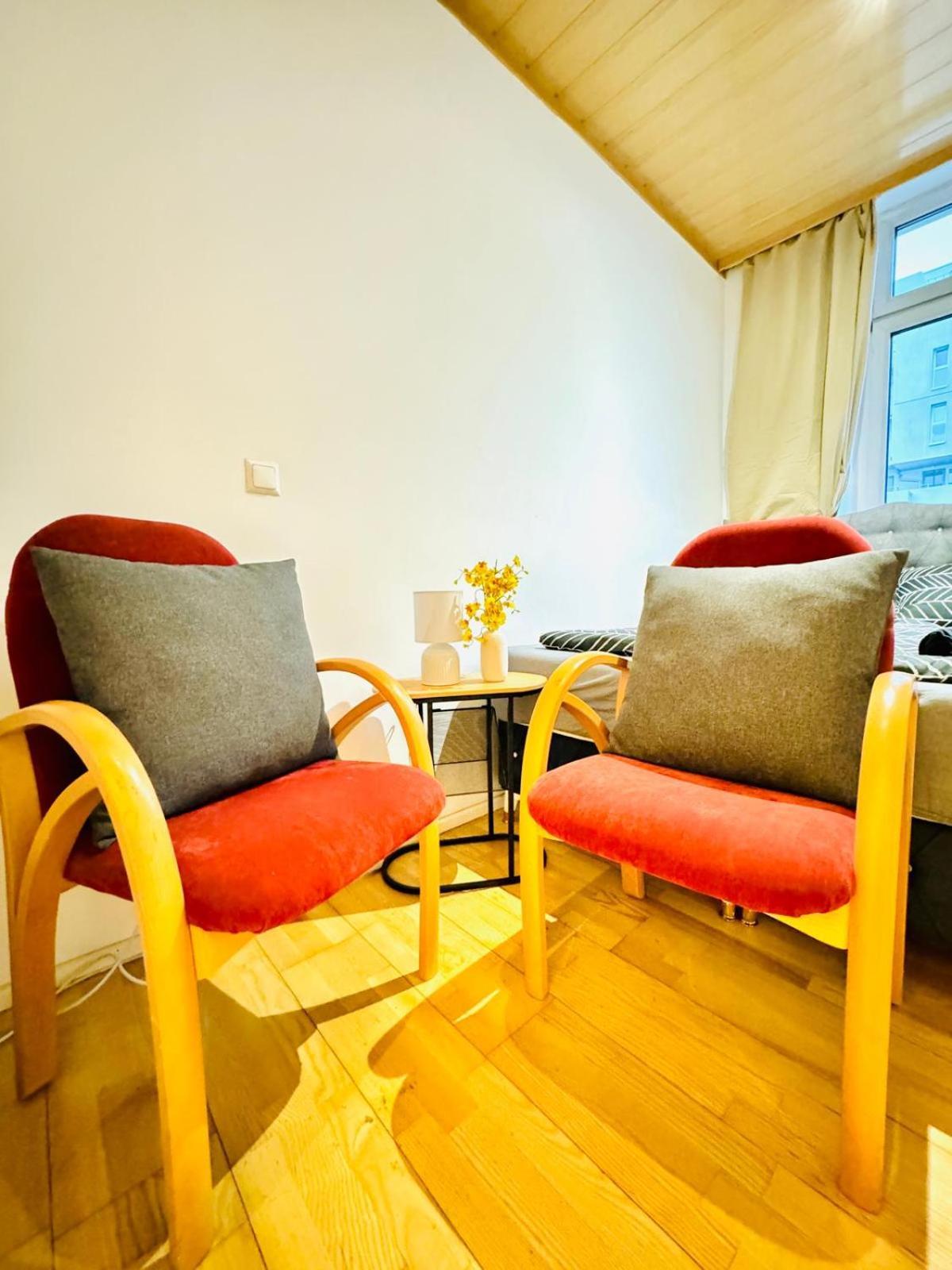 Appartement Amazing 4br Shared 10 Minute Walk To Fac Platz *