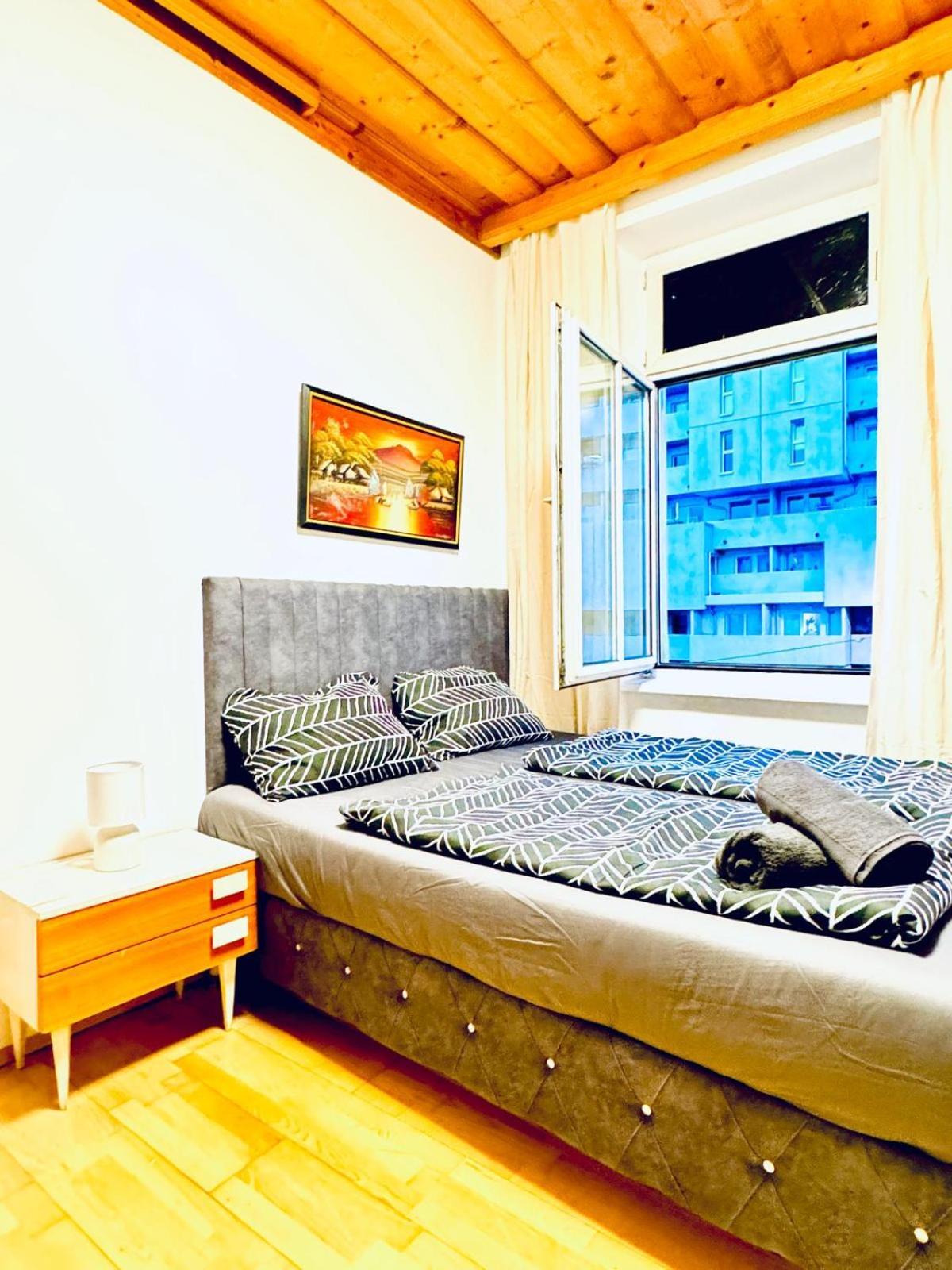 Amazing 4br Shared 10 Minute Walk To Fac Platz Appartement