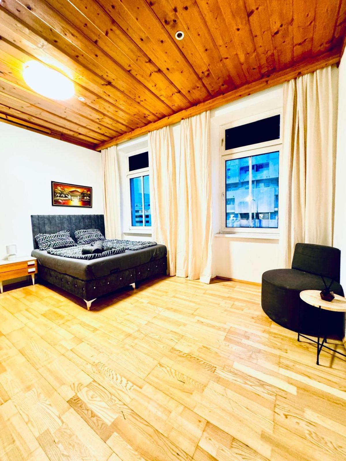 Appartement Amazing 4br Shared 10 Minute Walk To Fac Platz