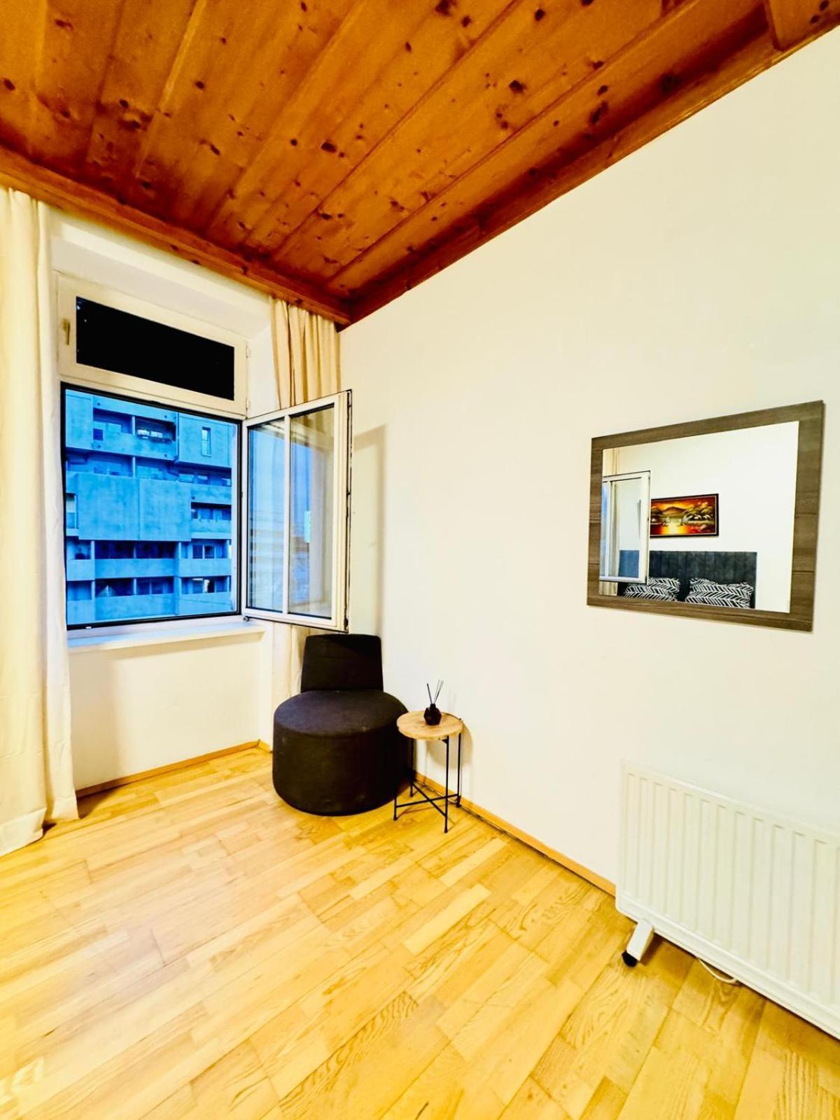 Amazing 4br Shared 10 Minute Walk To Fac Platz Appartement