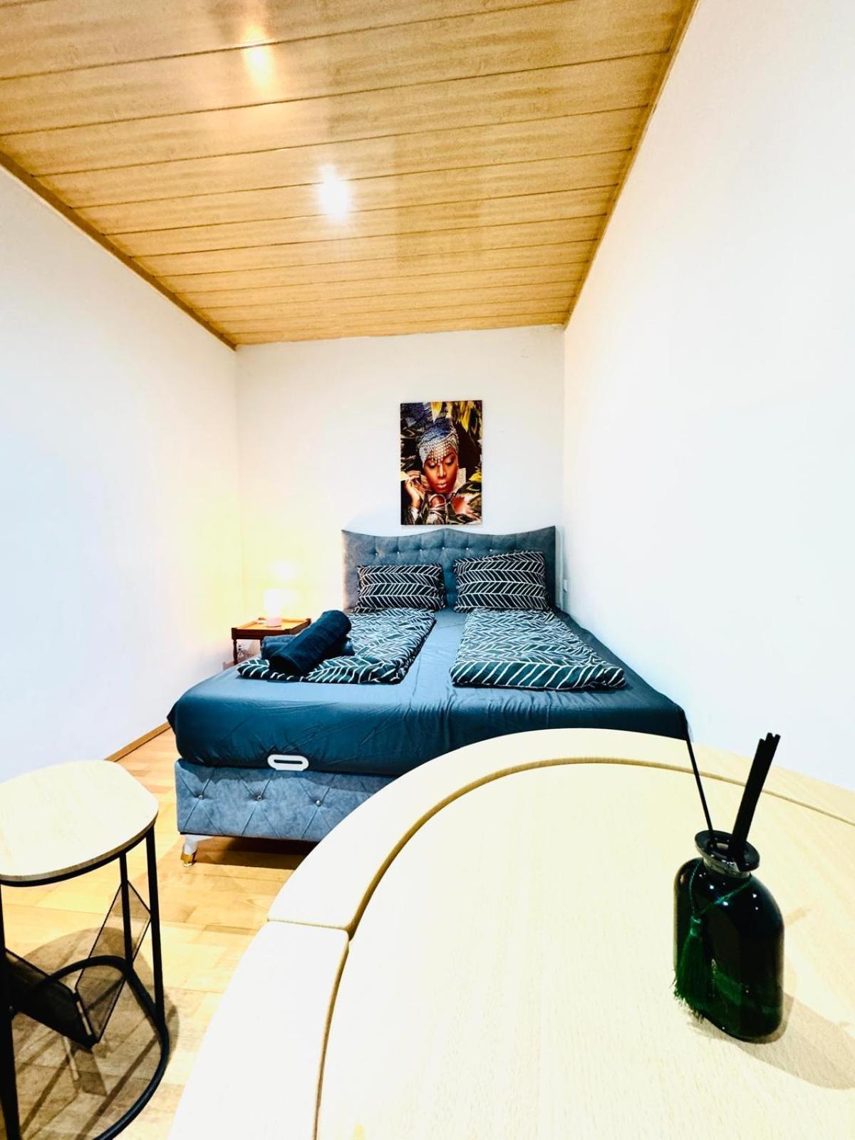 Amazing 4br Shared 10 Minute Walk To Fac Platz Wenen