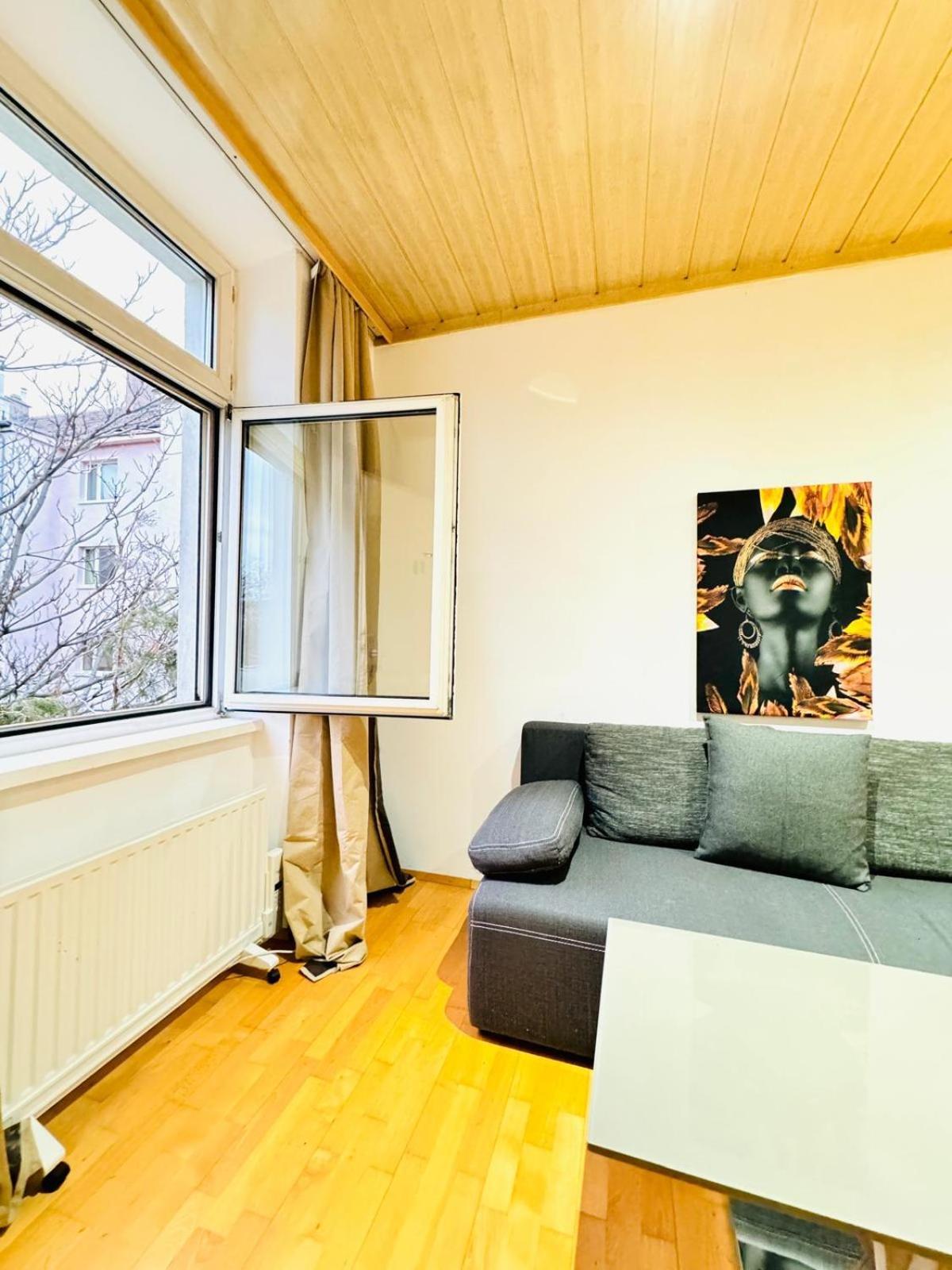 Amazing 4br Shared 10 Minute Walk To Fac Platz Appartement